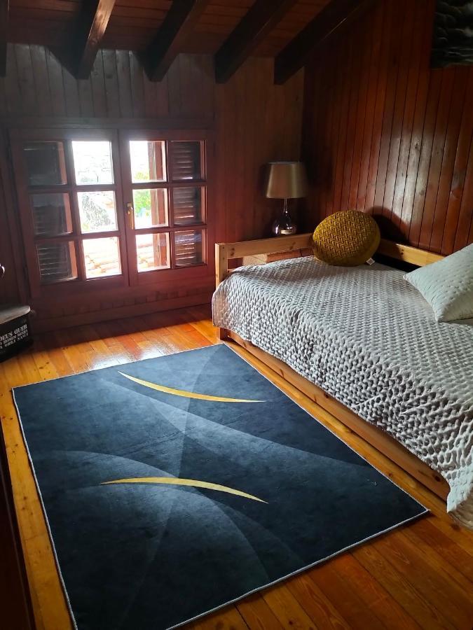 הוילה אפיפה Casa De Madeira E Pedra מראה חיצוני תמונה